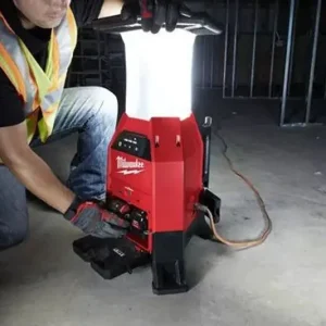MILWAUKEE M18 ONESLDP-0 ARBETSLAMPA (UTAN BATTERI) Köp nu